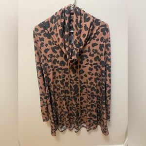 boutique leopard pullover